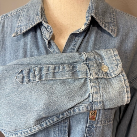 Vintage Express Denim Button-Up Shirt – Light Wash – Made in Hong Kong - Picture 5 of 6